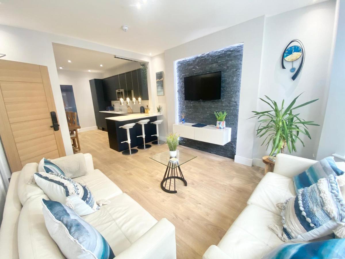 Cloud9 Guest House - By Coastline Retreats - 2 Bedroom Self Contained Garden Flat - Luxury Bath, Netflix, Superfast Wifi, Parking Included Борнмът Екстериор снимка
