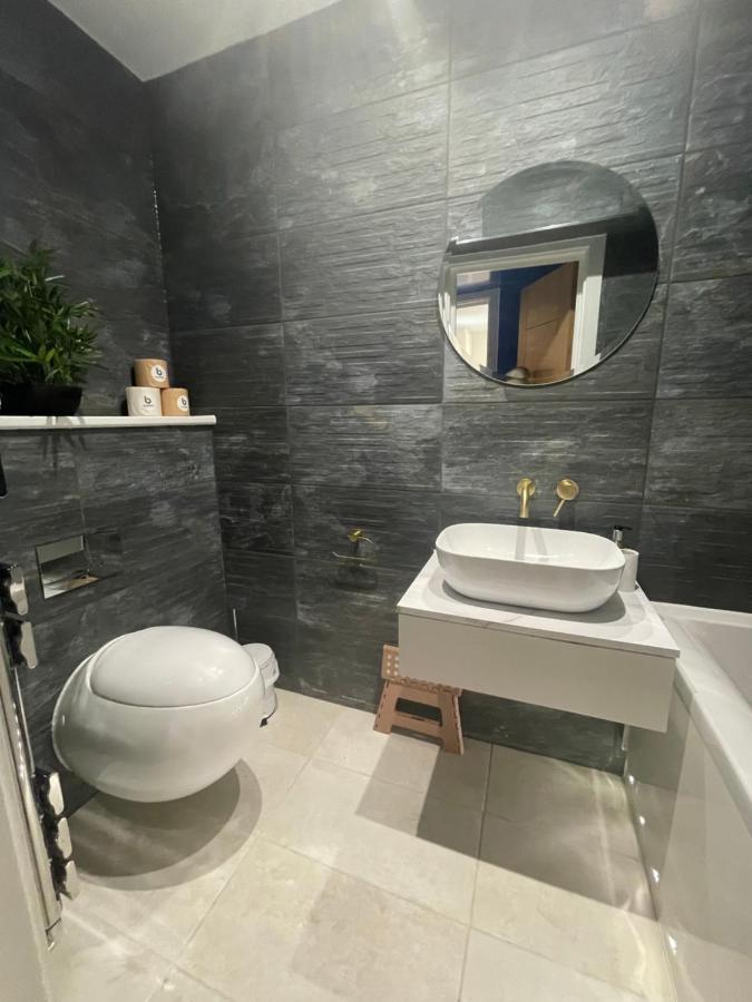 Cloud9 Guest House - By Coastline Retreats - 2 Bedroom Self Contained Garden Flat - Luxury Bath, Netflix, Superfast Wifi, Parking Included Борнмът Екстериор снимка