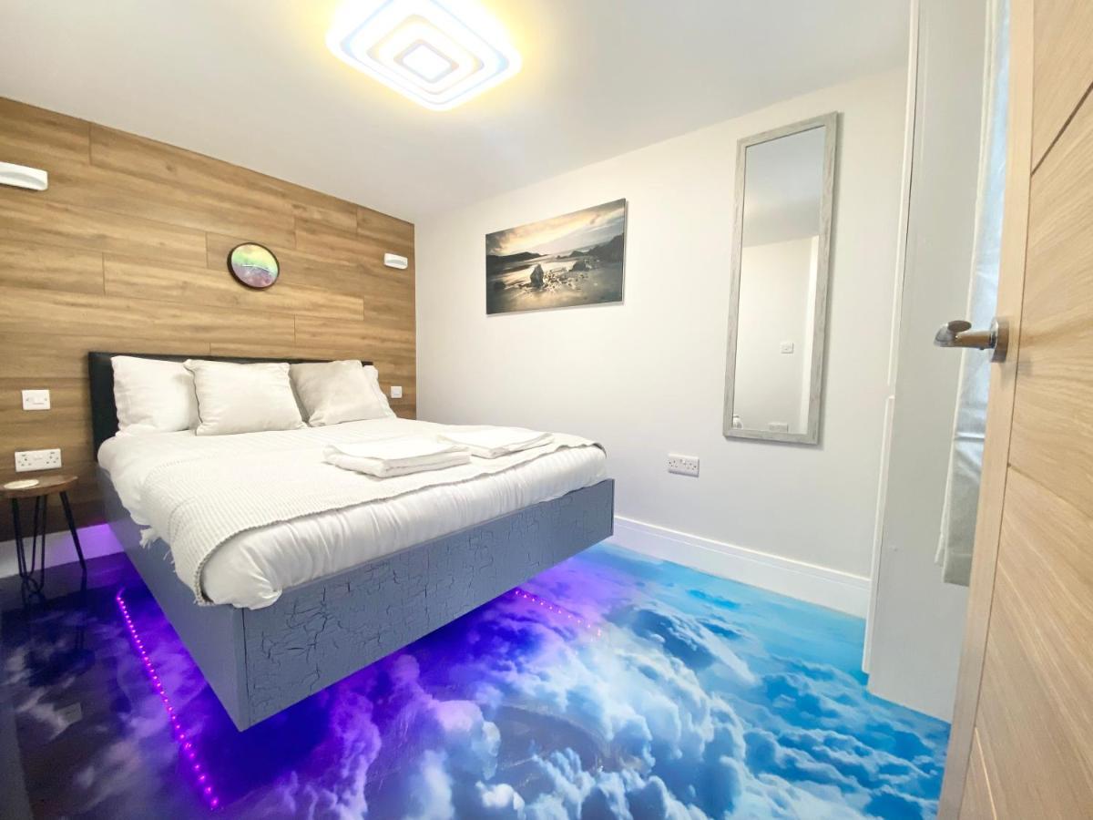 Cloud9 Guest House - By Coastline Retreats - 2 Bedroom Self Contained Garden Flat - Luxury Bath, Netflix, Superfast Wifi, Parking Included Борнмът Екстериор снимка